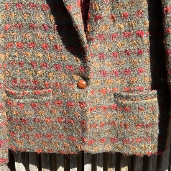 wool blend blazer rich jewel tones on dark mossy green brown wood buttons - Picture 4 of 15